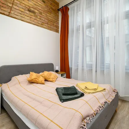Downtown 2 Minutes From Opera House * Budapeste