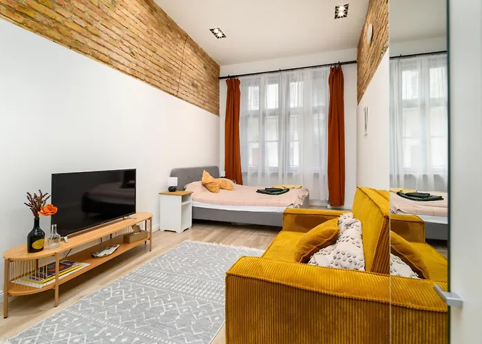 Apartment Downtown 2 Minutes From Opera House Budapest